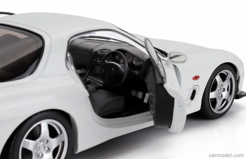 Solido Mazda Rx-7 (fd3rs) 1999 1:18 Čistě Bílá