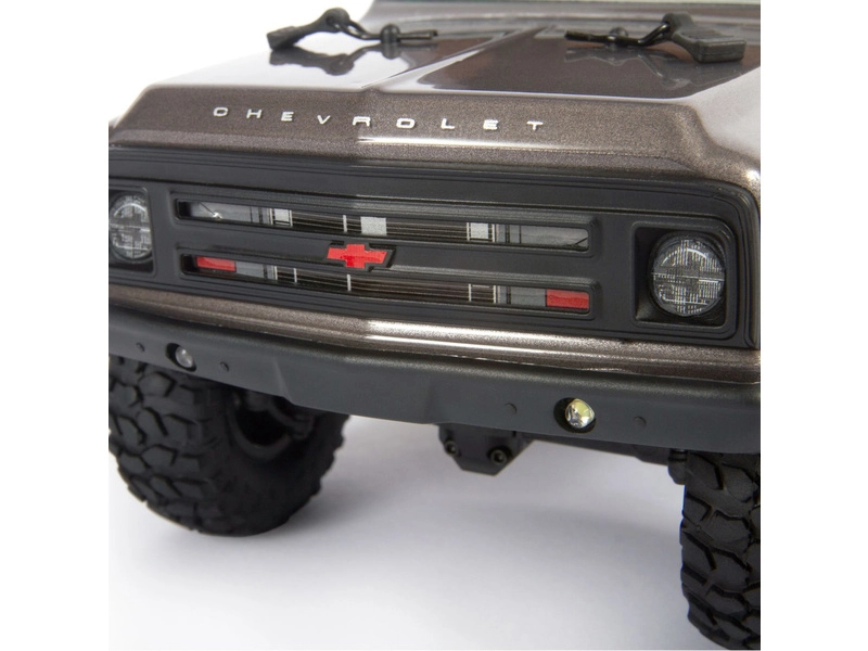 Axial SCX24 Chevrolet C10 1967 1:24 4WD RTR strieborný