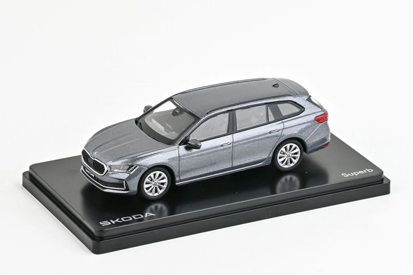 Abrex Škoda Superb IV Combi (2023) 1:43 - Sivá grafitová metalíza