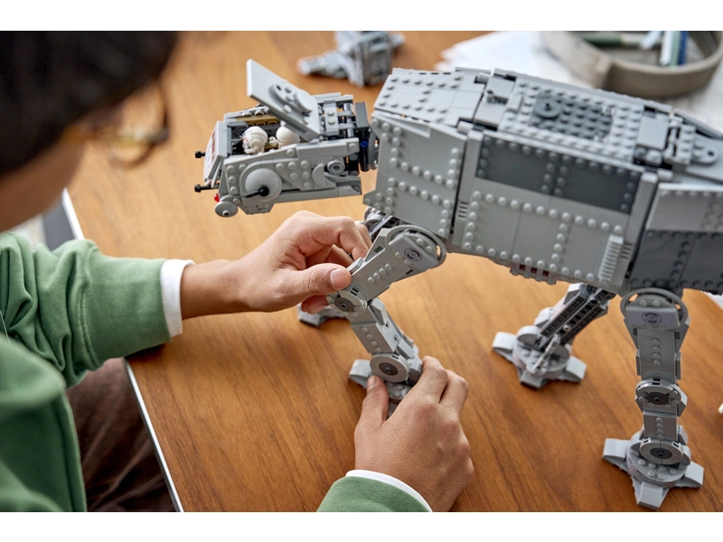 LEGO Star Wars - AT-AT™ s a INT-4 z Imperiálního zůstatku