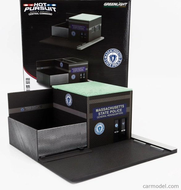 Greenlight Accessories Set Officina Garage Mechanic's Corner Pursuit Central Command Massachusetts Highway Patrol Station 1:64 Brown Green