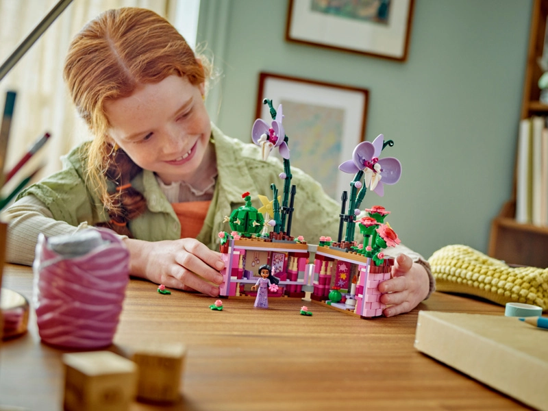LEGO Disney Princess - Izabelin kvetináč