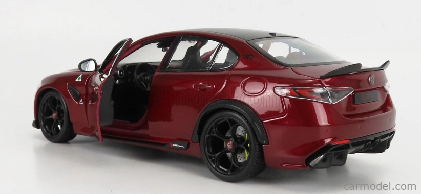 Bburago Alfa romeo Giulia Gta 2020 1:18 Rosso Alfa Met - Tmavě Červená Met