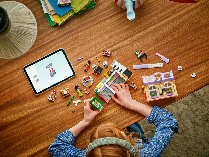 LEGO Friends - Hudobný obchod a byt