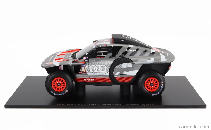 Spark-model Audi Rs Q E-tron E2 Team Audi Sport N 204 Winner Rally Dakar 2024 Carlos Sainz - Lucas Cruz 1:18 Šedá Stříbrná Černá