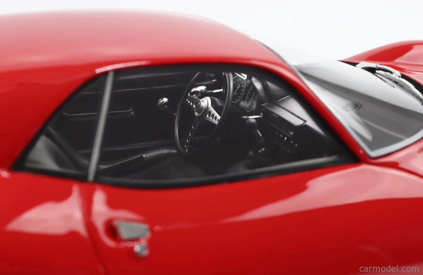 Maxima Alfa romeo Giulia Tz2 Coupe Pininfarina 1965 1:18 Alfa Red