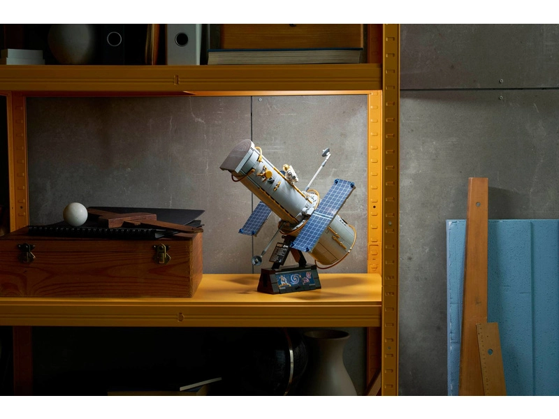 LEGO Editions - Hubbleův vesmírný dalekohled