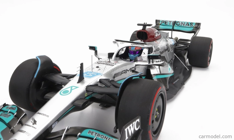 Minichamps Mercedes gp F1 W13e Mercedes-amg Petronas F1 N 63 1:18, stříbrná