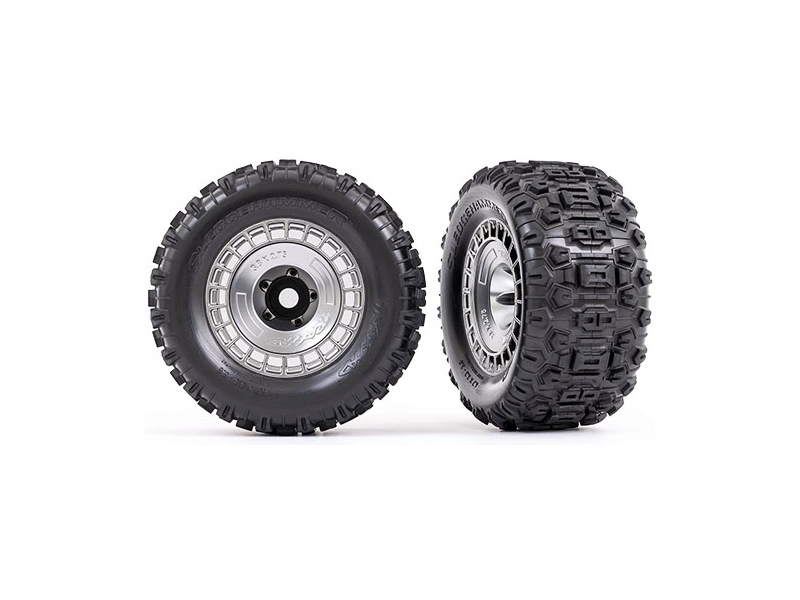 Kolesá Traxxas 3,8", pneumatiky Sledgehammer, polomatný chrómový disk s krytom (2)