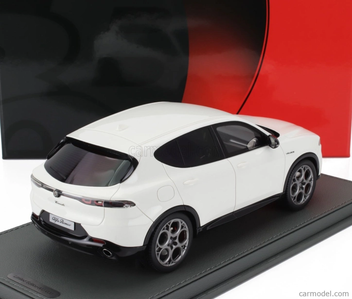 Bbr-models Alfa romeo Tonale Veloce Plug-in Hybrid 2023 - Con Vetrina - S vitrínou 1:18 Bianco Alfa - Biela
