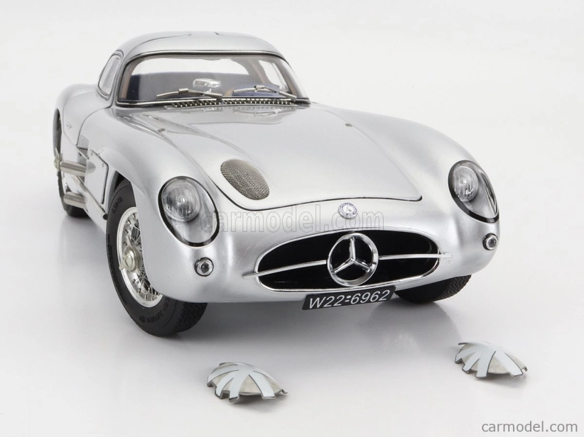 Cmc Mercedes Benz 300 Slr Uhlenhaut Coupe N 15 Sweden Gp 1955 1:18 Strieborná
