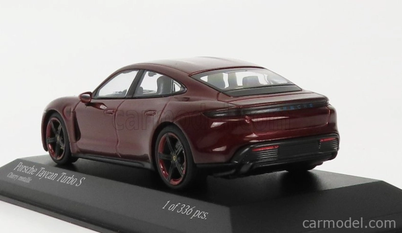 Minichamps Porsche Taycan Turbo S Cross 2020 1:43 Red Met