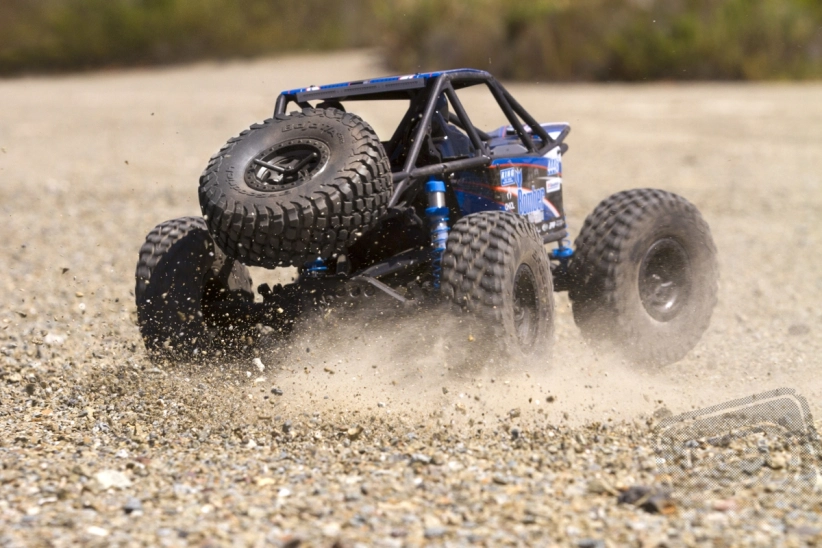 RC auto Axial RR10 Bomber