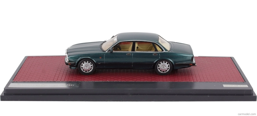 Modely v mierke Matrix Jaguar Xjr (xj40) 1991 1:43 Green Met