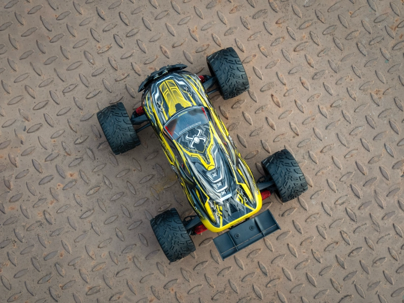 RC auto X9116 Challenger truggy inovovaná verze, žlutá