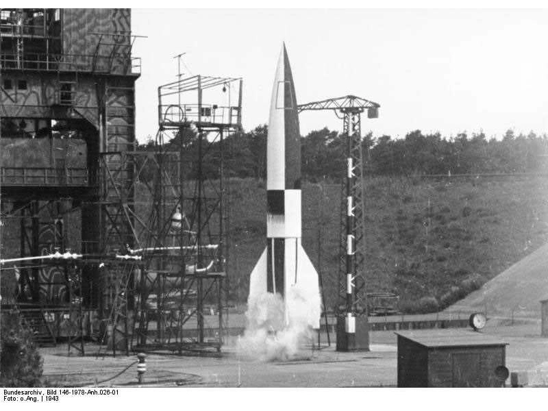 Revell nemecká raketa A4/V2 (1:72)