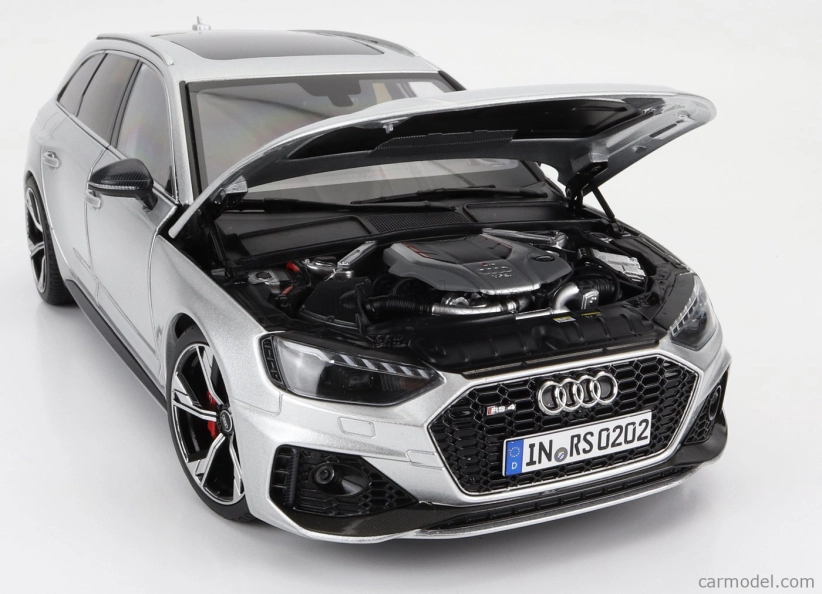 Nzg Audi A4 Rs4 Avant Sw Station Wagon 2020 1:18 Strieborná