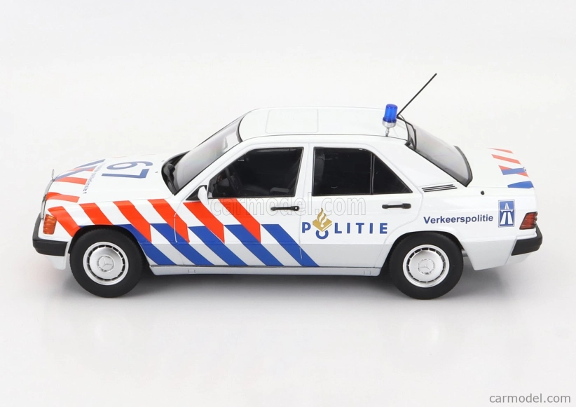 Triple9 Mercedes benz 190e (w201) N 67 Police Dutch 1993 1:18 Bílá Modrá Červená