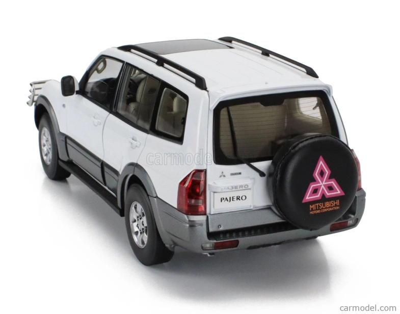 Sun-star Mitsubishi Pajero 3.5l V6 V73 2006 1:18 Bílá Šedá