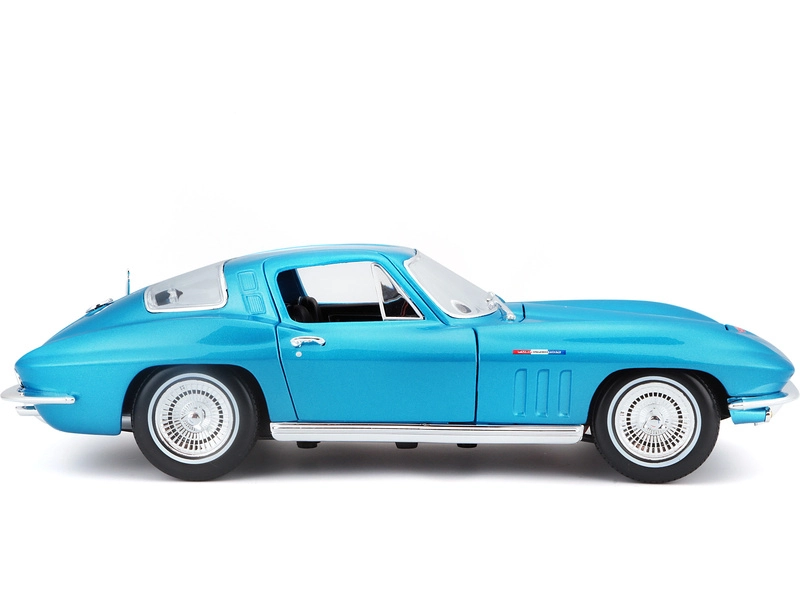 Maisto Chevrolet Corvette 1965 1:18 světle modrá metalíza