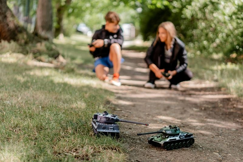 RC tanky Tiger I vs. T34/85