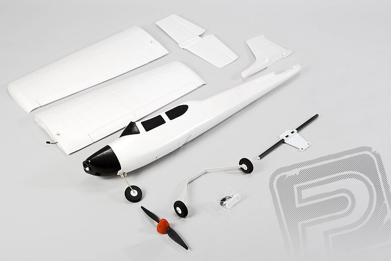 RC letadlo PIONEER