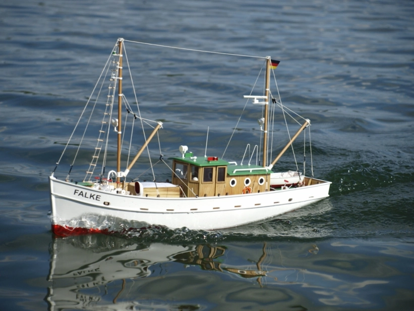 RC stavebnice rybářského člunu FALKE