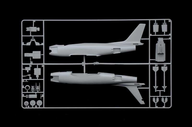 Italeri North American F-86E Sabre (1:48)