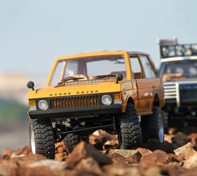 RC auto Range Rover 1970, žlutá