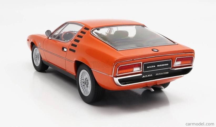 Kk-scale Alfa romeo Montreal 1970 - Black Interior 1:18 Orange