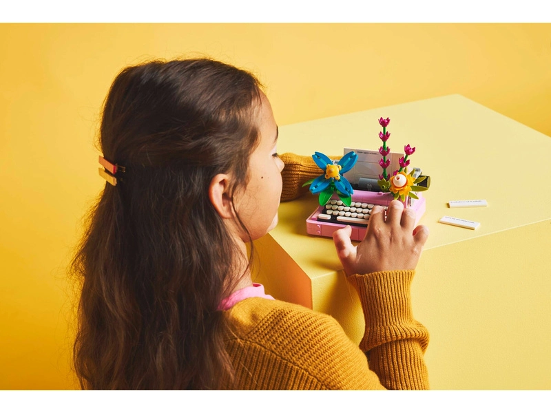 LEGO Creator – Písací stroj s kvetmi