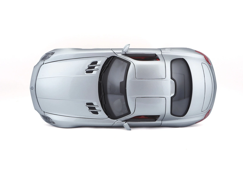 Maisto Mercedes-Benz SLS AMG 1:18 stříbrná