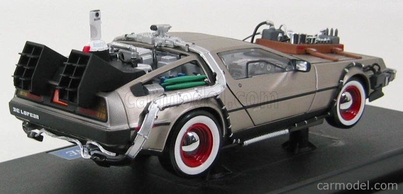 Sun-star De lorean Time Machine - Back To The Future 3 - Ritorno Al Futuro 3 1:18 Silver