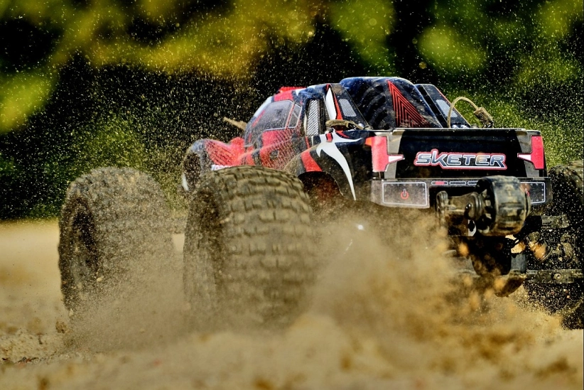 SKETER XP 4S – 1/10 Monster Truck 4WD - RTR – Brushless Power 4S