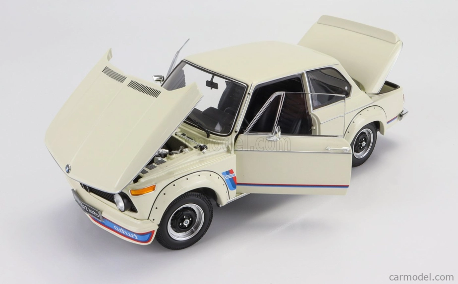 Kyosho BMW 2002 Turbo 1974 1:18 Bílá