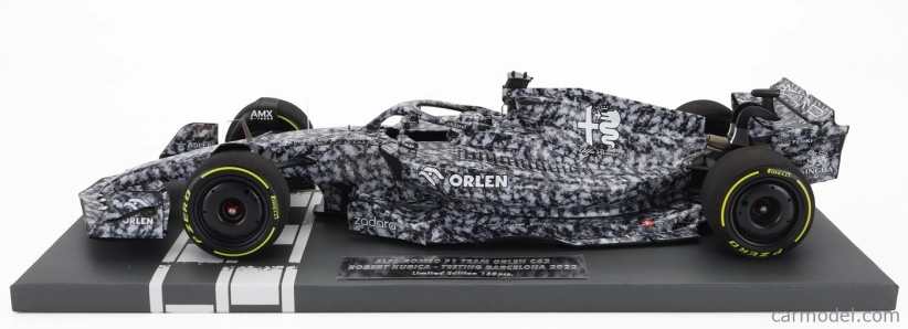 Minichamps Alfa romeo F1 C42 Team Orlen Racing N 88 1:18, bíločerná