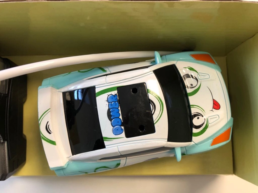 BAZÁR – RC Auto pre najmenších + batéria, svetlomodrá