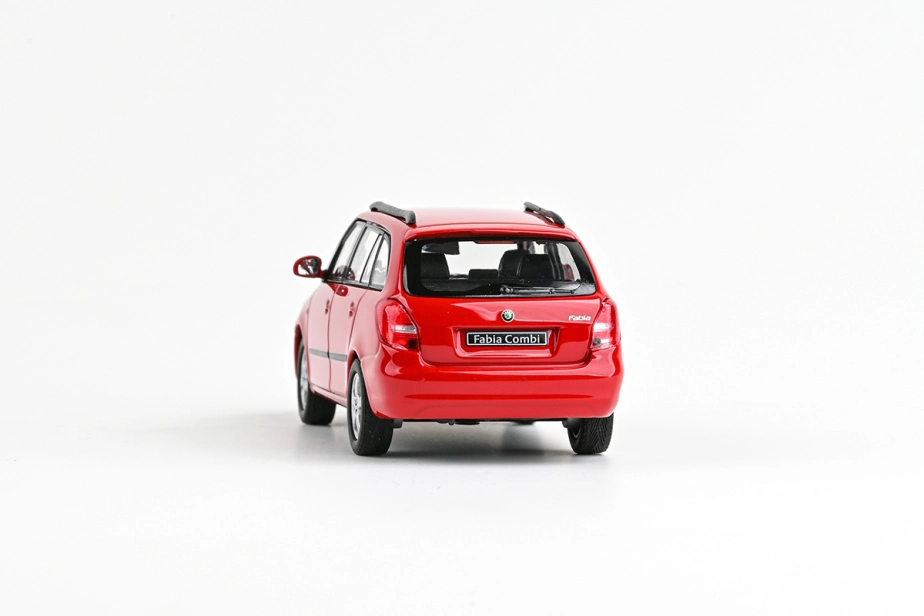 Abrex Škoda Fabia II Combi (2007) 1:43 – Červená Corrida