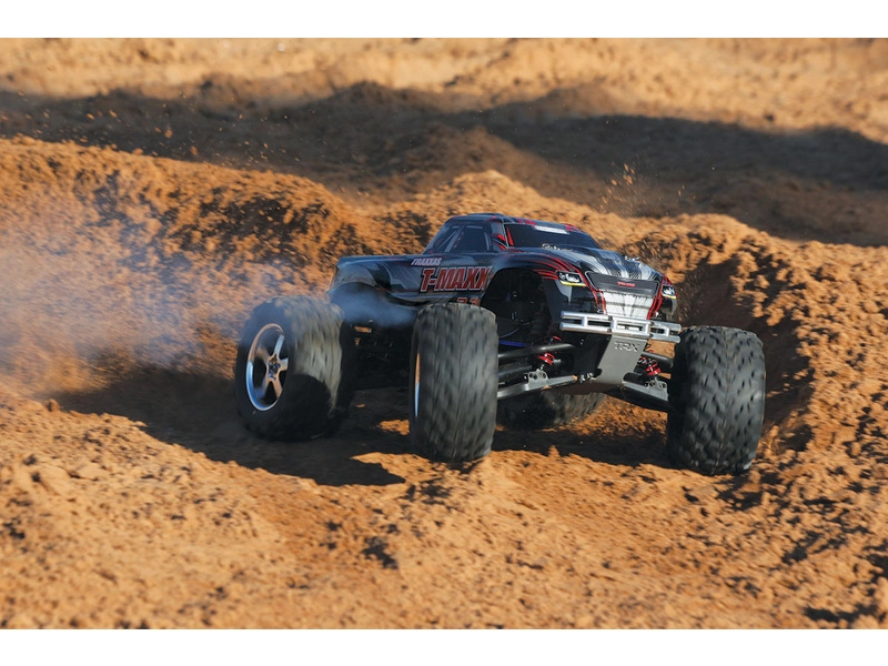 Traxxas Nitro T-Maxx 3.3 1:8 TQi bluetooth RTR červený