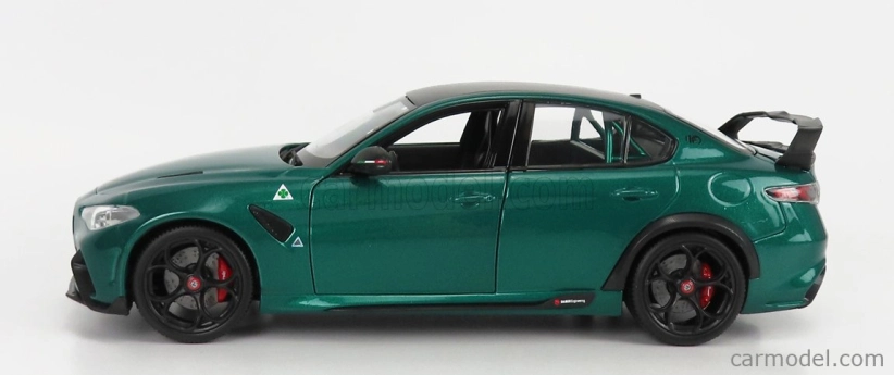 Bburago Alfa Romeo Giulia Gtam 2020 1:18 Verde Montreal – Green Met