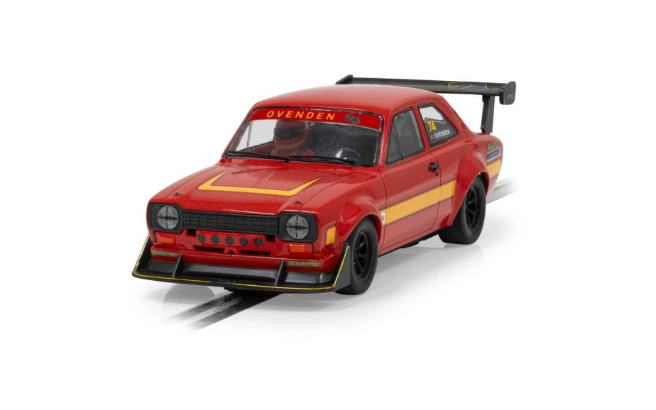 Autíčko Touring SCALEXTRIC C4571 - Ford Escort MK1 RSR - Modified Ford Series - Tom Ovenden (1:32)
