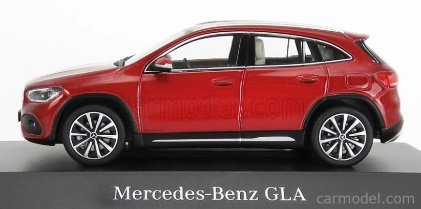 Spark model Mercedes Benz Gla-class (h247) 2020 1:43 Designo Patagonia Bright Met Red