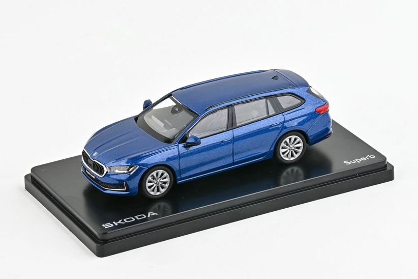 Abrex Škoda Superb IV Combi (2023) 1:43 - Modrá kobaltová metalíza