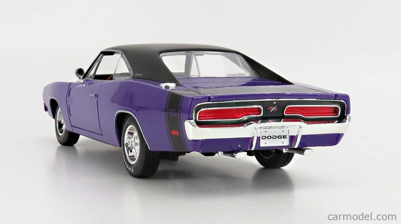 Maisto Dodge Charger R/t Coupe 1969 1:18 Purple Met
