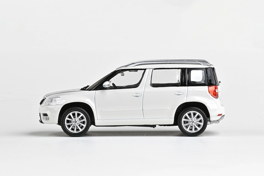Abrex Škoda Yeti FL (2013) 1:43 – Biela Candy