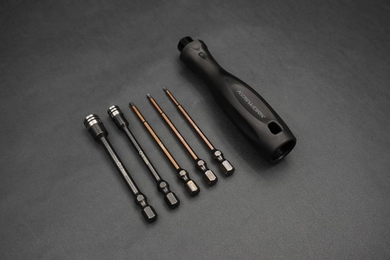 Set 1/4" bitů včetně rukojeti (1.5, 2.0, 2.5mm imbus a 5.5, 7mm nástrčkový)