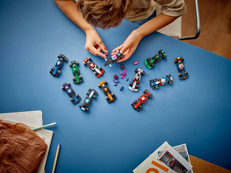 LEGO71049 LEGO Minifigurky - Sběratelská závodní auta F1®