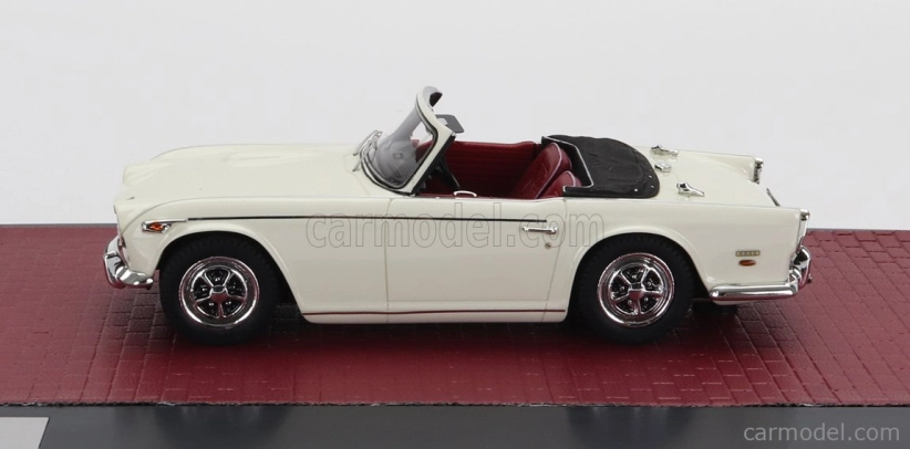 Matrix scale models Triumph Tr5 Cabriolet Open 1967 1:43 Bílá