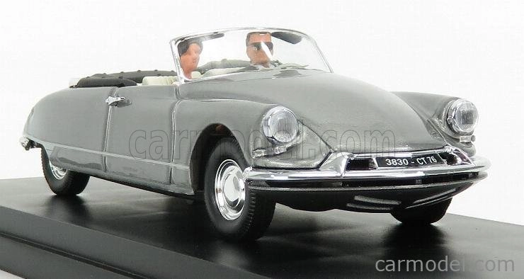 Rio-models Citroen Ds 19 Cabriolet Just Married 1961 s figúrkami 1:43 sivá