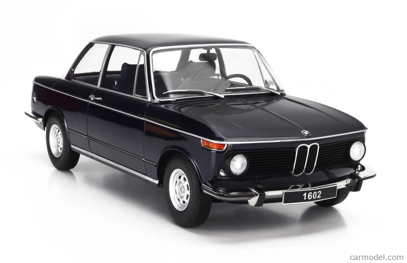 BMW 1602 radu 2 1974 v mierke 1:12 tmavo modrá